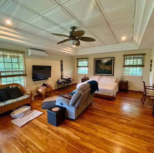 CHITRE, EL BARRERO FINCA DE 4300 M2 CON 2 CASAS