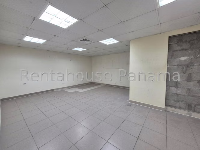 ¡Oportunidad en Río Abajo! Se vende galera en plena Vía España 6340m2