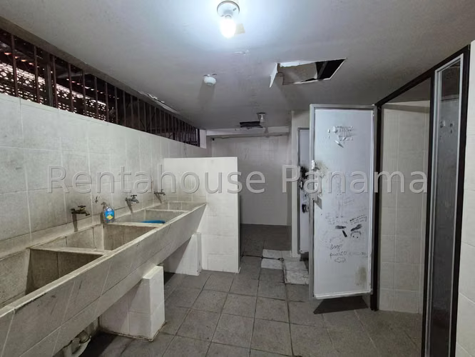 ¡Oportunidad en Río Abajo! Se vende galera en plena Vía España 6340m2