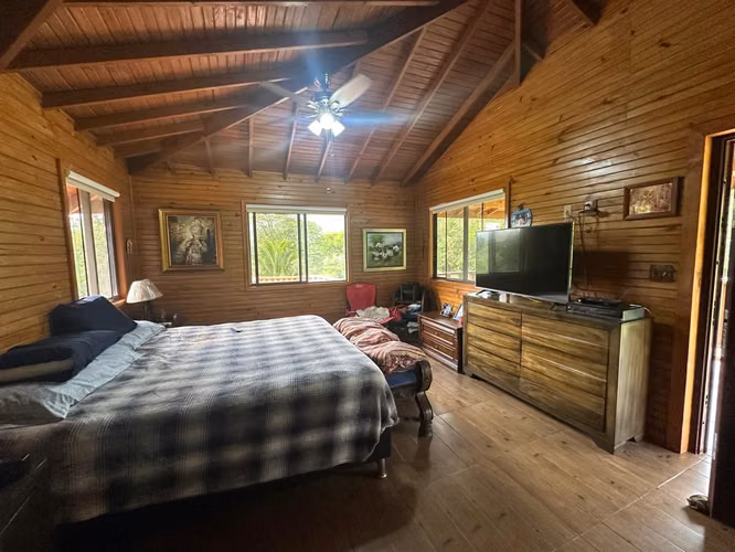 Alquiler de Casa en El Valle, El Pedregal, 3,975m2 de Terreno y 310m2 de construcción
