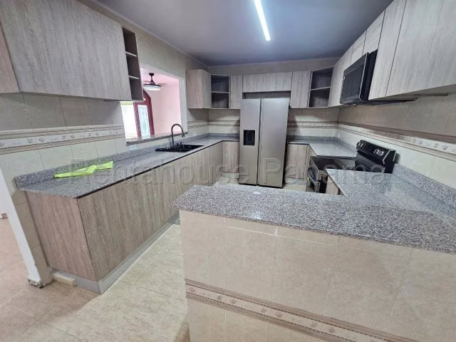 Venta de Casa Ph Villa Las Acacias en Don Bosco 26LBR9077