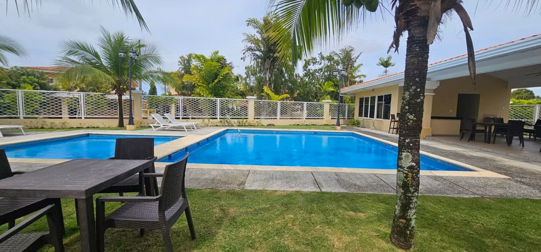 Se Vende casa Villas del Golf - Brisas del Golf