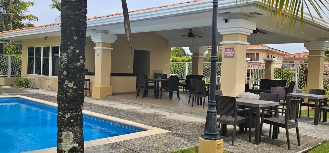 Se Vende casa Villas del Golf - Brisas del Golf