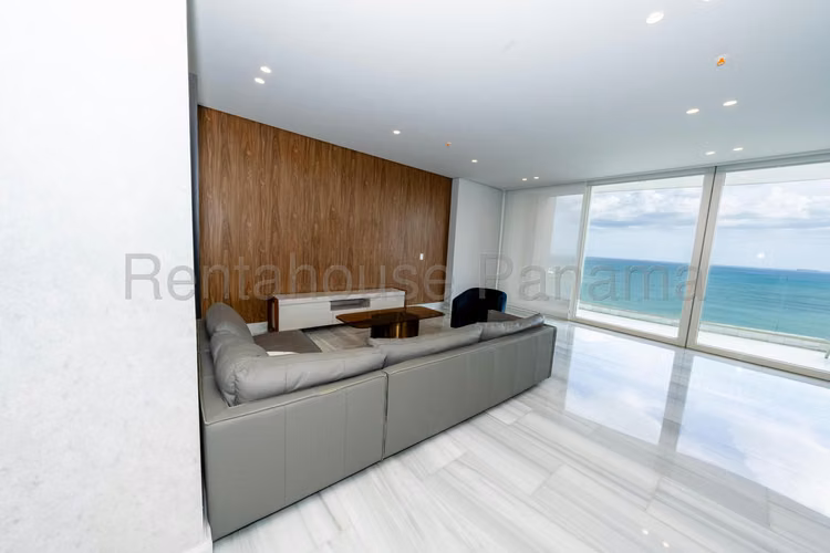ALQUILER Apartamento amoblado de 329m2 en Paitilla AMD