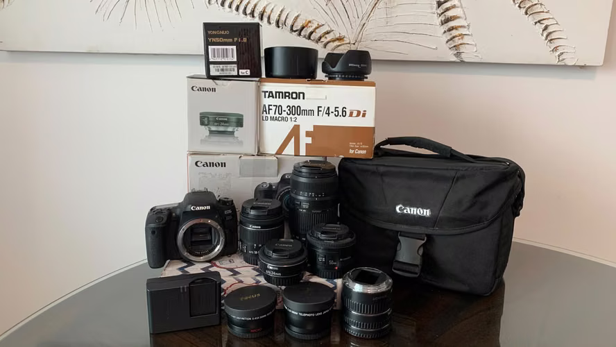 CAMARA CANON SUPER COMBO DE FOTOGRAFÍA: Canon 77D + Gimbal Weebill-S + 4 Lentes/Accesorios (Con Cajas)