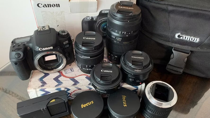 CAMARA CANON SUPER COMBO DE FOTOGRAFÍA: Canon 77D + Gimbal Weebill-S + 4 Lentes/Accesorios (Con Cajas)