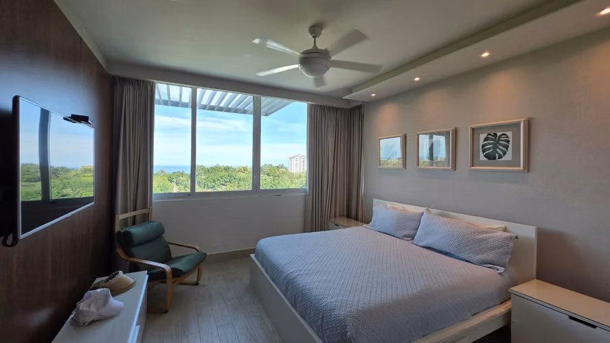 Venta de Apartamento Amoblado en PH Solea – Punta Barco