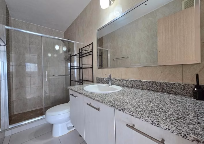 Apartamento  en Venta | San Francisco 2 Hab | 2 Estacionamientos + Depósito | Cerca de Parque Omar
