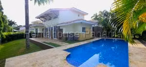 Alquiler de Casa con 740m2 en Cocoli PH Country Club 27-635SR