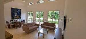 Alquiler de Casa con 740m2 en Cocoli PH Country Club 27-635SR