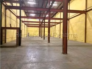 Alquiler de Galera con 2400m2 en Colon, Cocosolito 27-630SR