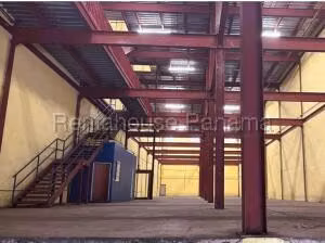 Alquiler de Galera con 2400m2 en Colon, Cocosolito 27-630SR