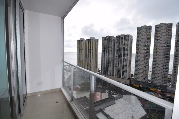 Se Alquila Elegante Apartamento Amoblado – PH Waterview, Avenida Balboa