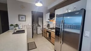 Venta de Apartamento con 110m2 en Avenida Balboa PH Destiny 27-617SR