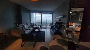 Venta de Apartamento con 110m2 en Avenida Balboa PH Destiny 27-617SR