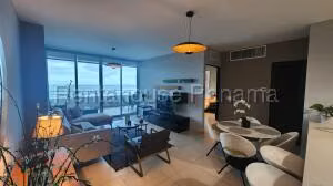 Venta de Apartamento con 110m2 en Avenida Balboa PH Destiny 27-617SR
