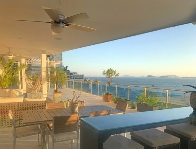 Apartamento en Punta Pacifica I con terraza y vista al mar