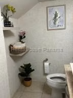 Venta de Casa con 264m2 en Versalles PH Versalles I  27-610SR