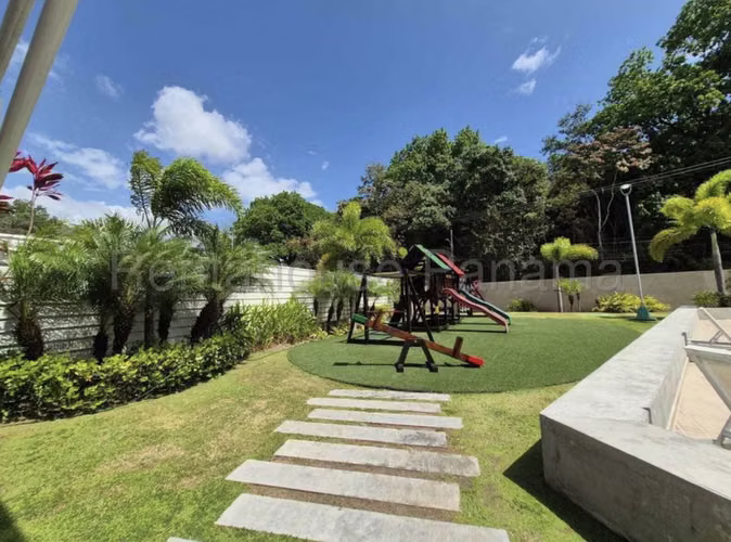 Apartamento en alquiler en Hacienda Golf | 2 Recámaras | Amplia Terraza | Brisas del Golf 27MGO790