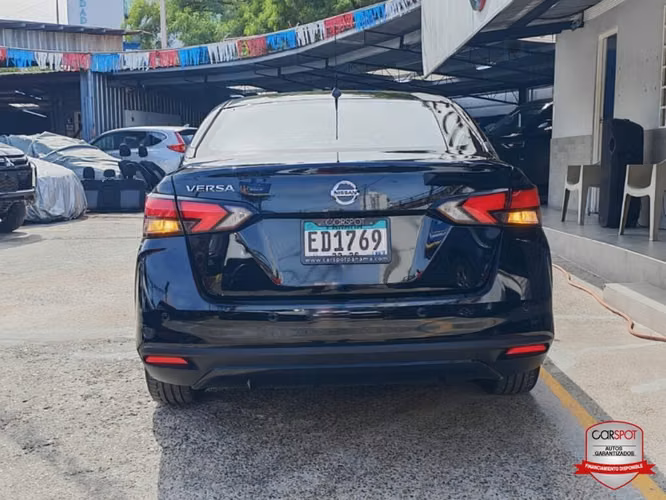 Nissan Versa 2023 Automática ED1769