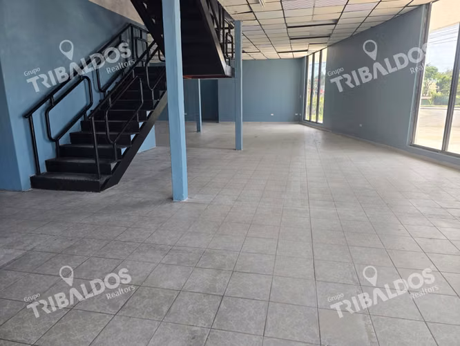Venta de Edificio sobre la Carretera Interamericana en Penonomé - Imagen 4