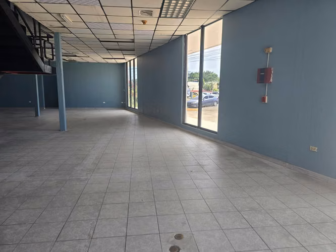 Venta de Edificio sobre la Carretera Interamericana en Penonomé
