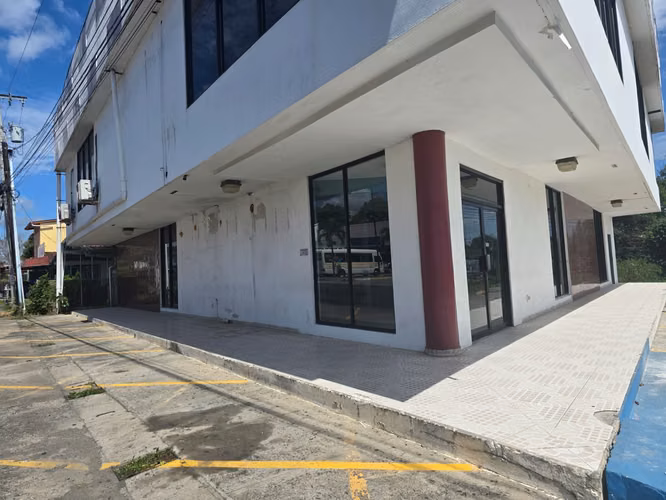 Sale of Building on the Inter-American Highway in Penonomé