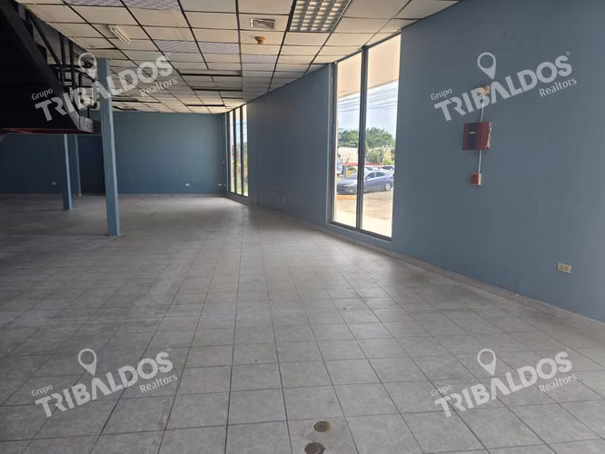 Venta de Edificio sobre la Carretera Interamericana en Penonomé - Imagen 2
