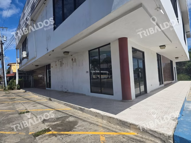 Sale of Building on the Inter-American Highway in Penonomé