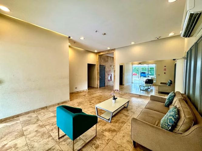 Venta de Apartamento en PH Rokas 1, Ancón