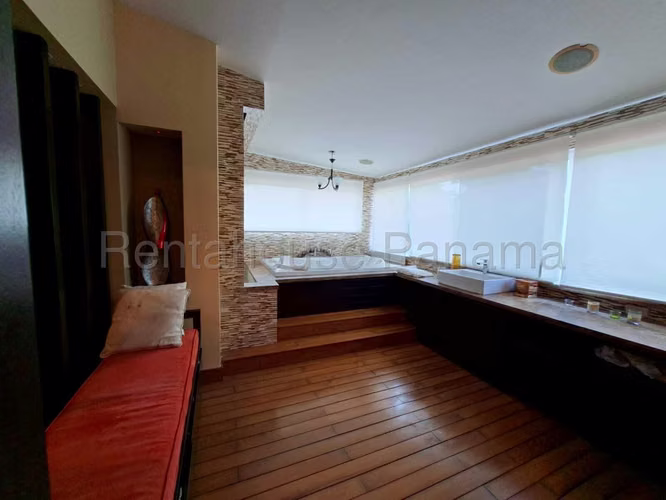 Venta de Casa en Coronado