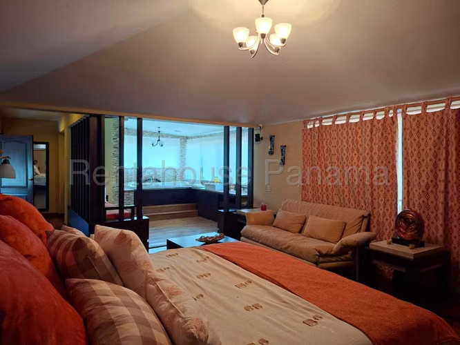 Venta de Casa en Coronado