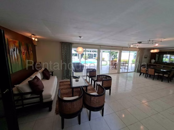 House for sale in Coronado