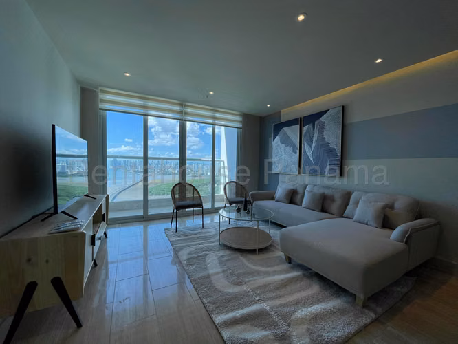 Alquilo Apartamento en Costa del Este OF27-799