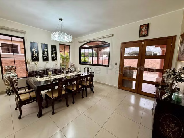 Alquiler de Casa en Costa Sur 26LBR8979
