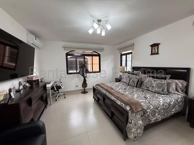 Alquiler de Casa en Costa Sur 26LBR8979