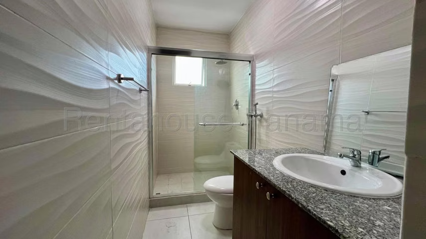 Alquiler de Apartamento  PH TRINITY en El Carmen 27LBR544