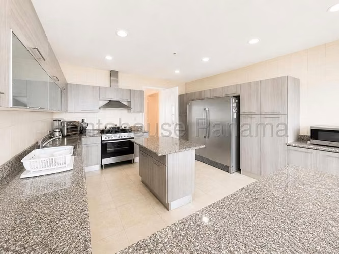 Alquiler de apartamento PH Zeus Costa del Este