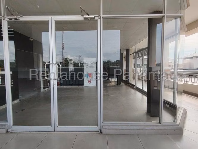 Alquiler de Local en Pedregal Terranova Place Solo Cliente Directo MC
