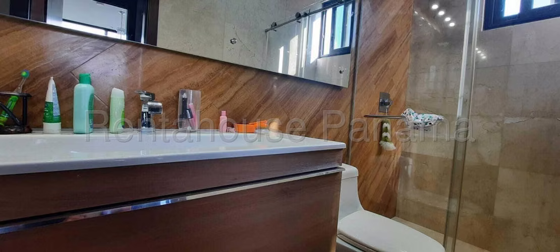 Apartamento en venta en PH La Vista onthe Green Santa Maria