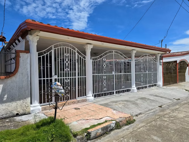 House for rent in Chanis