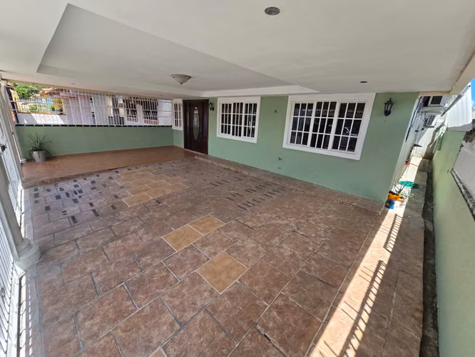 Casa en alquiler en Chanis