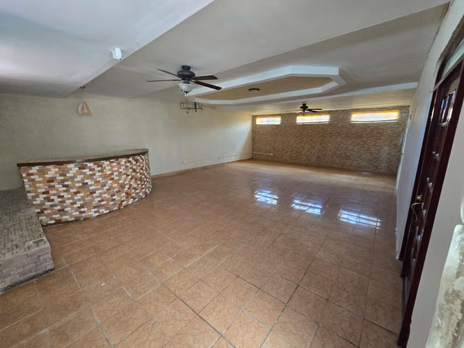 Casa en alquiler en Chanis