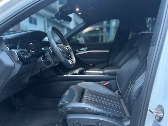 AUDI E-TRON 2020