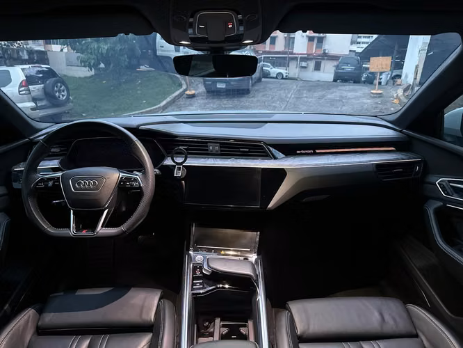 AUDI E-TRON 2020