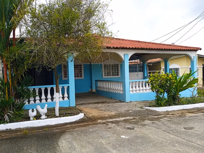 Villa de Costa Oeste, La Chorrera | 220 m² | 3 Recámaras | Avalúo B/.135,000 – Venta B/.115,000