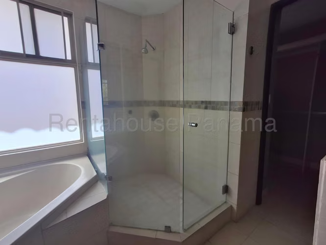 Venta de Casa en Condado del Rey Paseo Dorado NS