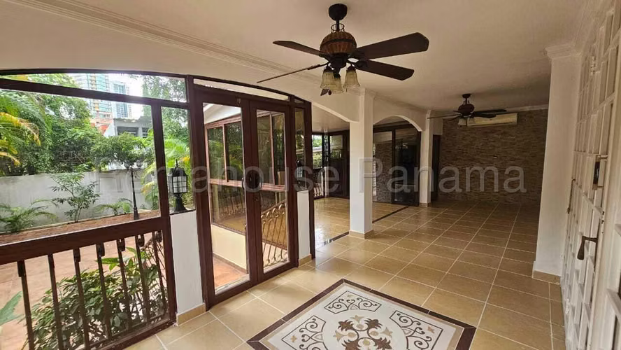 Venta de Casa en San Francisco Loma Alegre NS