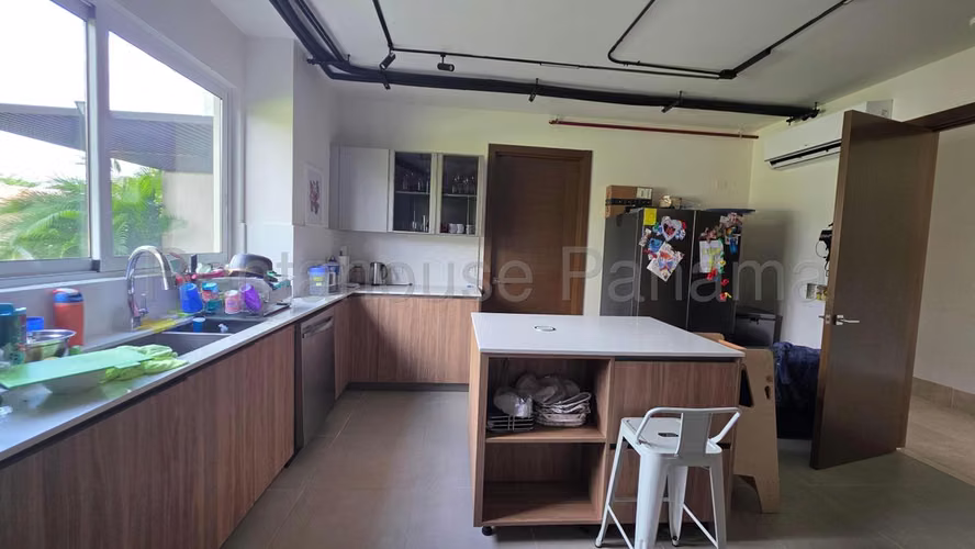 Apartamento en venta en PH Pinnacle Santa Maria