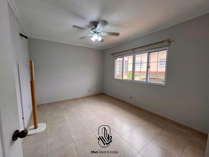 Casa en Venta – PH Rainforest Villas, Condado del Rey - DG